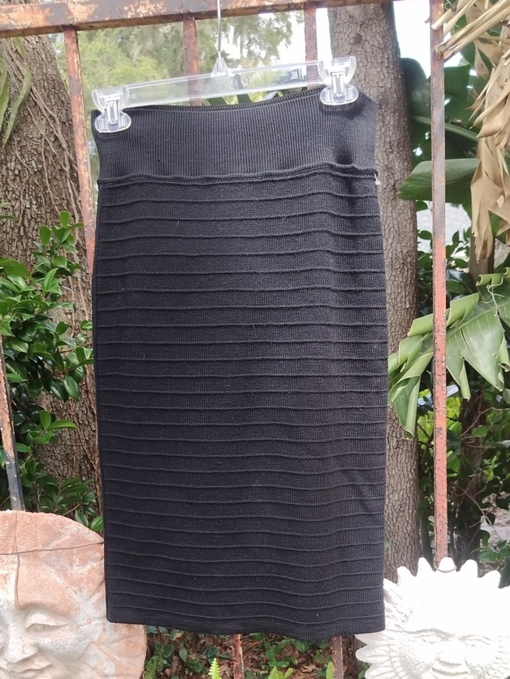 Ungaro Paris Wool Classic Black Ribbed Pencil Skirt - Unbranded